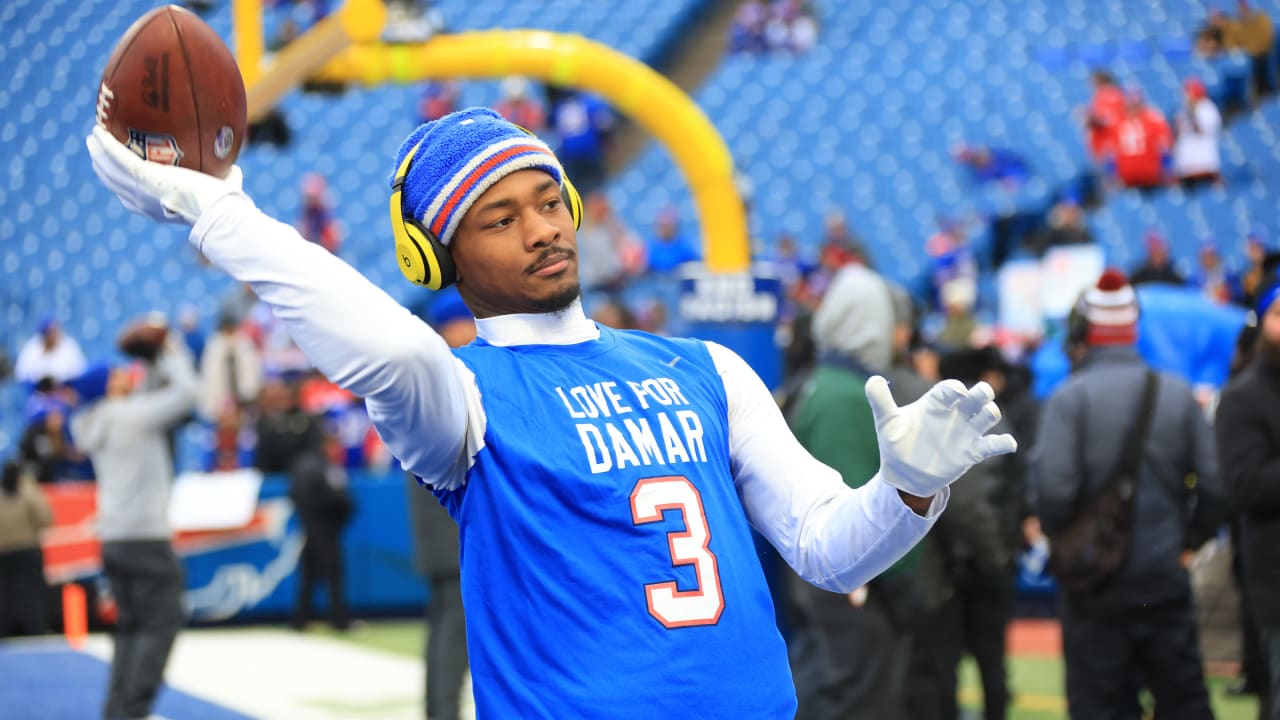 Love for Damar, Bills honor Damar Hamlin pregame