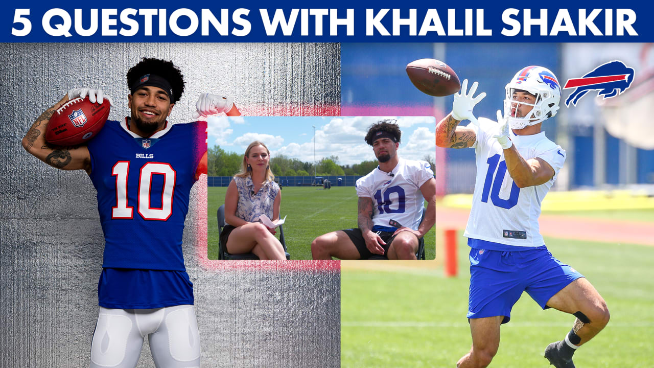 Buffalo Bills wide receiver Khalil Shakir catches a pass during practice at  the NFL football team's training camp in Pittsford, N.Y., Friday, July 28,  2023. (AP Photo/Adrian Kraus Stock Photo - Alamy