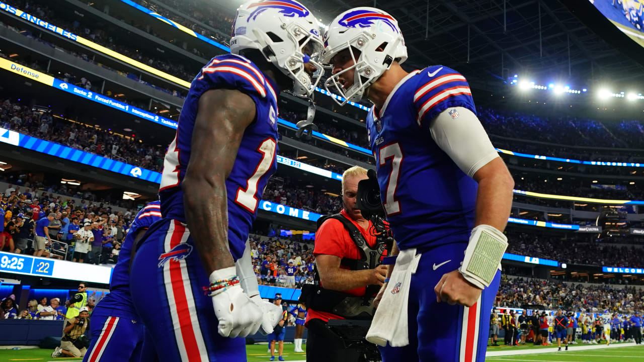 Josh Allen's heroic second half leads Bills over Rams 31-10