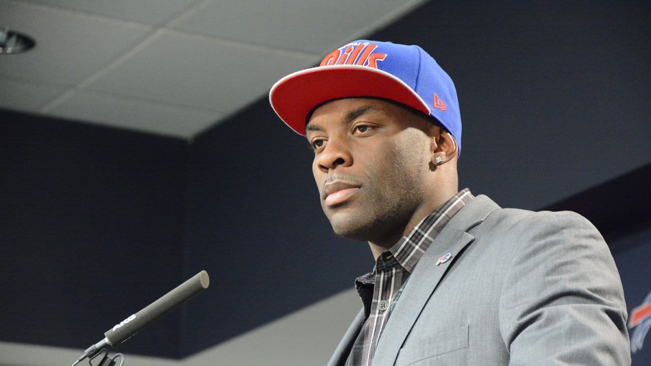 Corey Graham Tours One Bills Drive