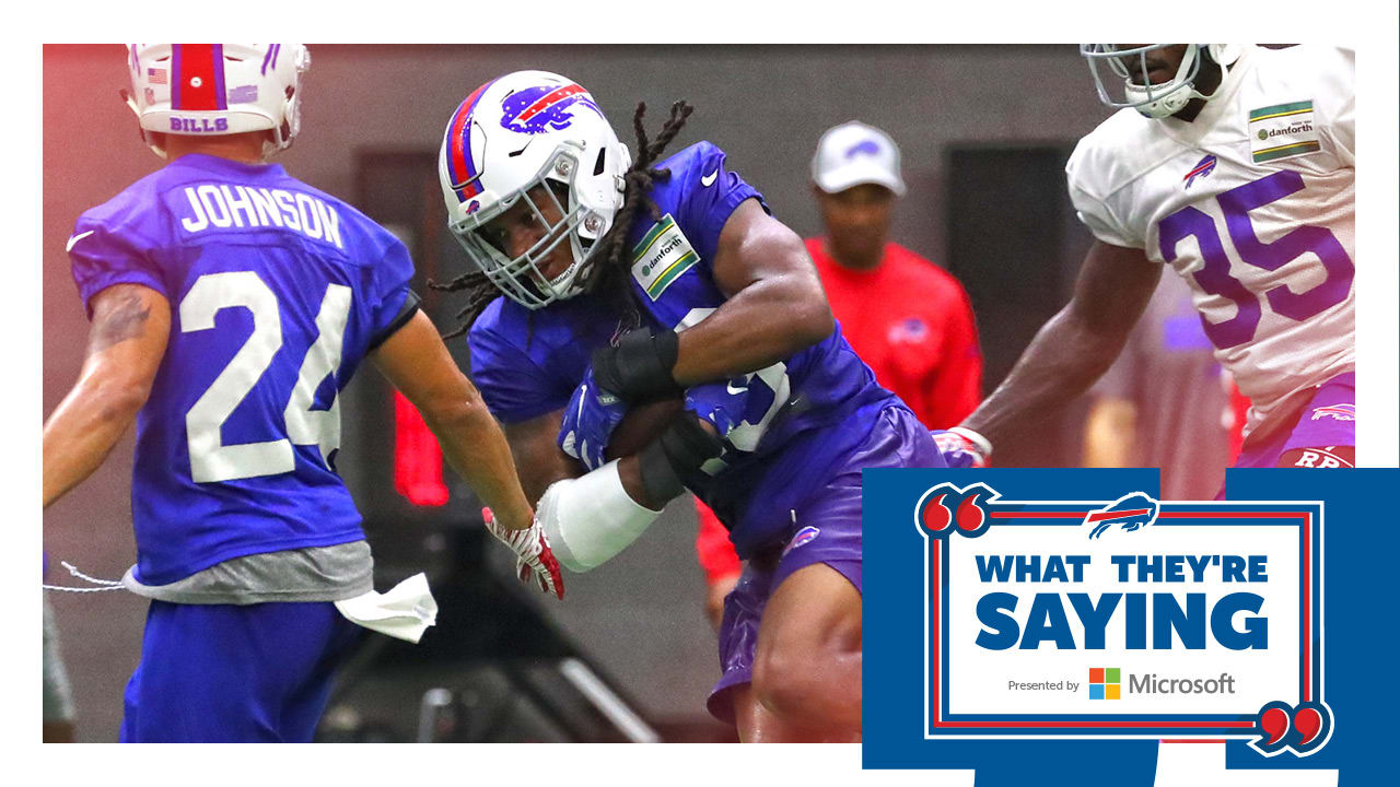 Lorenzo Alexander visits Bills training camp, praises team and