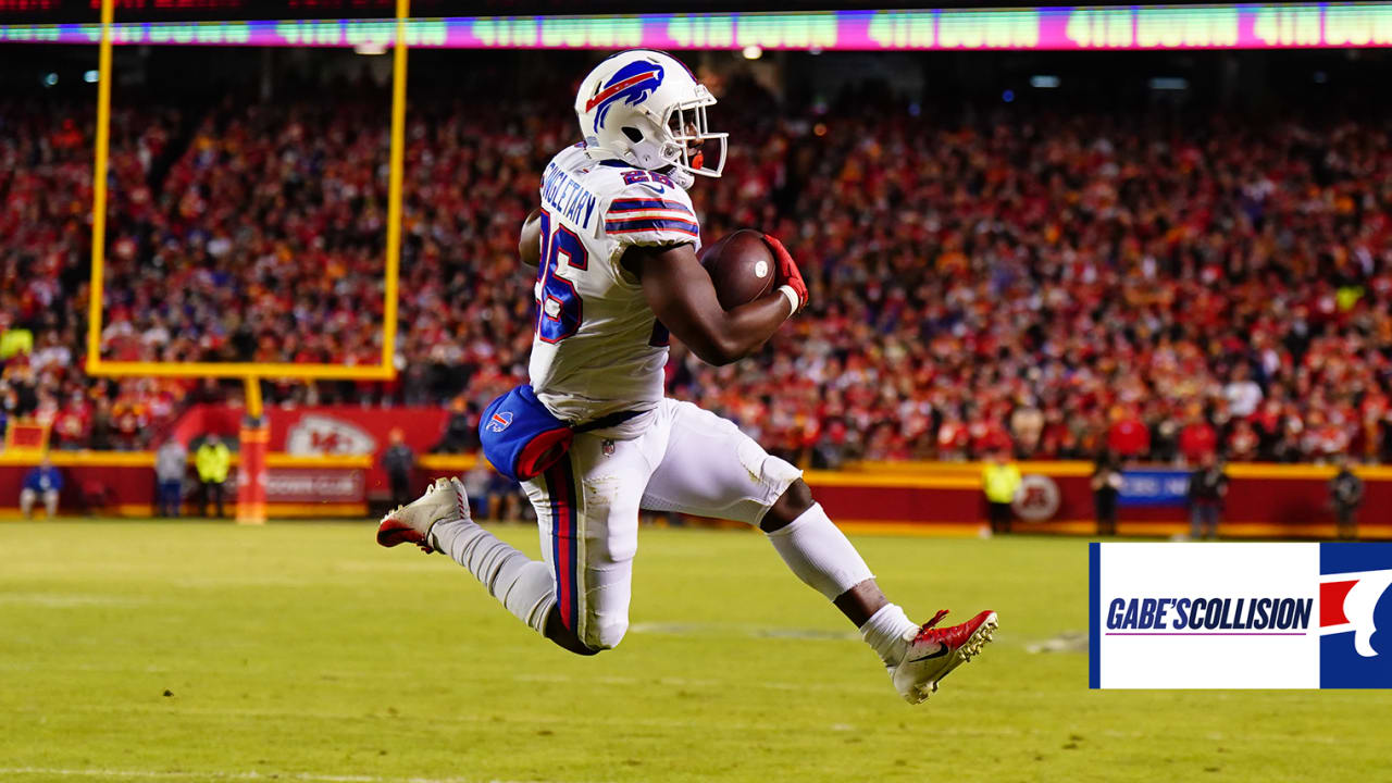 Buffalo Bills vs. Kansas City Chiefs. NFL Game. American Football League  match. Silhouette of professional player celebrate touch down. Screen in  back Stock Photo - Alamy