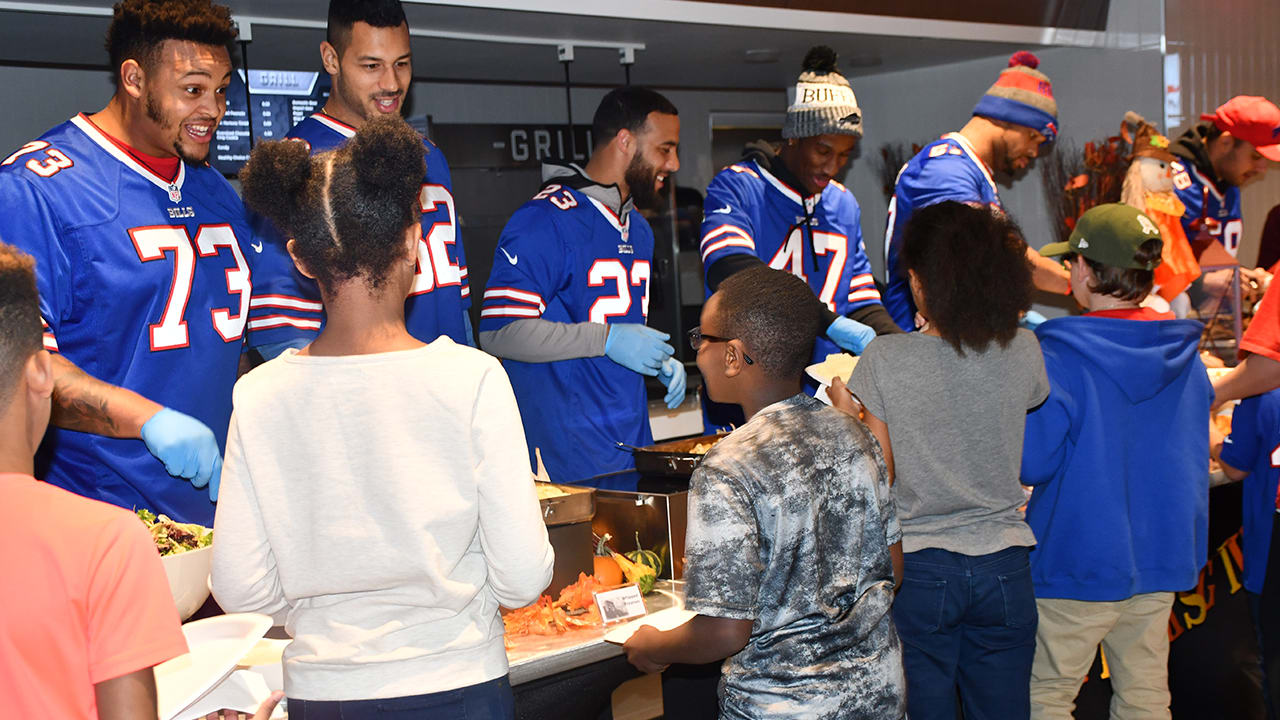 From 'Hamilton' tickets to holiday meals, 6 Bills players and