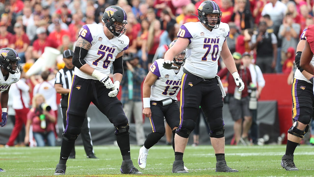 How Spencer Brown is helping 2022 prospect Trevor Penning navigate the