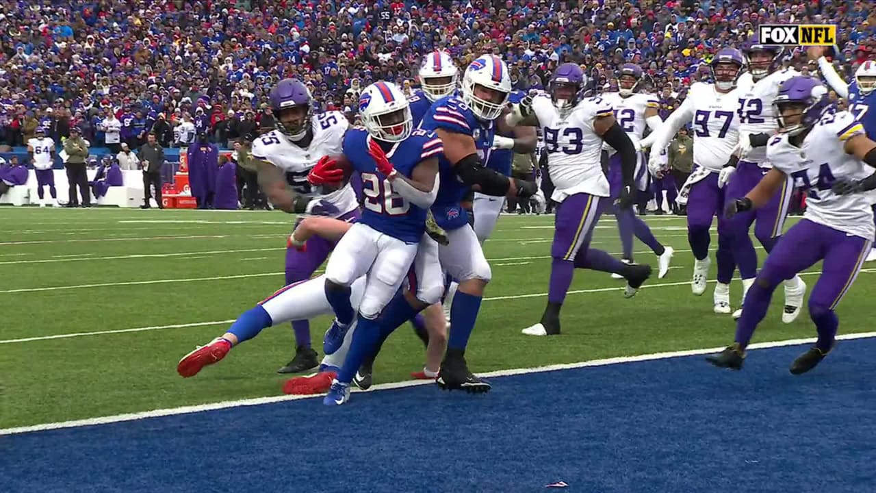 Devin Singletary Buffalo Bills Unsigned Running in Touchdown Vertical Photograph