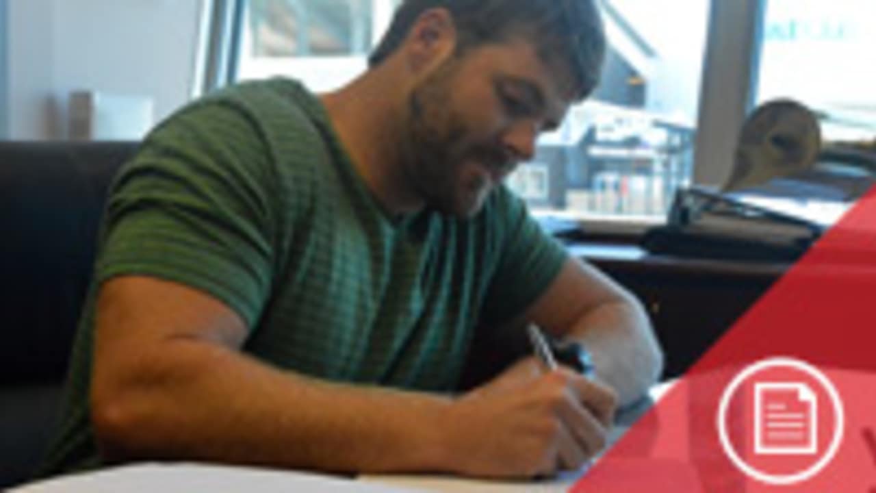 LS Garrison Sanborn signs extension with Bills