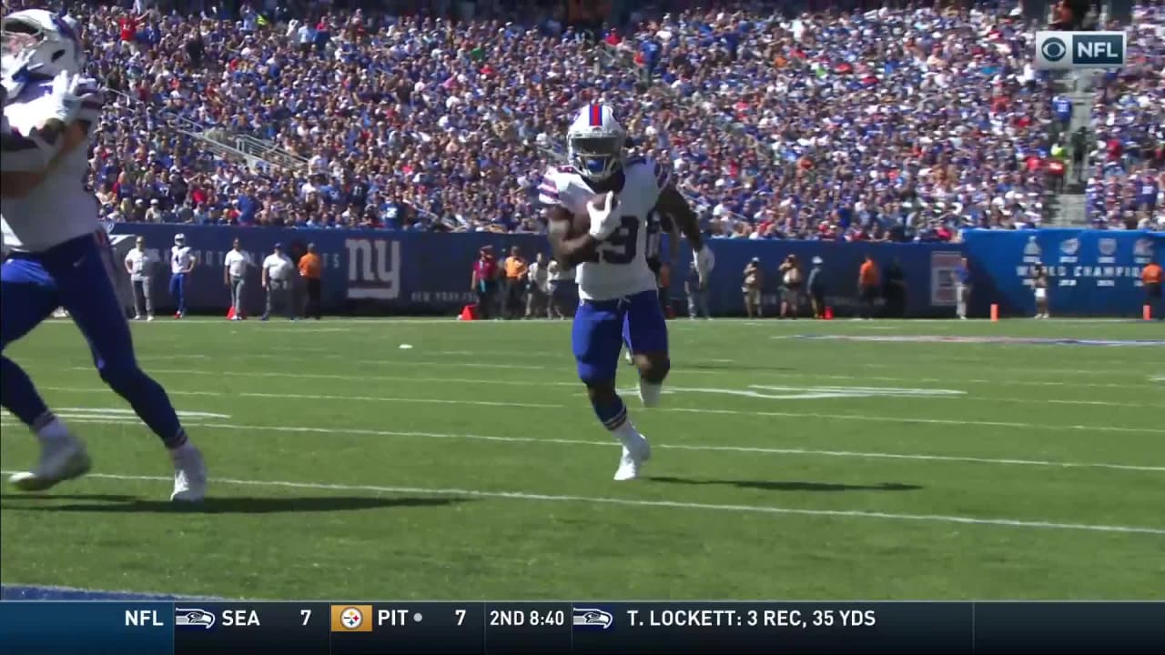 Buffalo Bills wide receiver Isaiah McKenzie scores on a 14 yard pass play -  Gold Medal Impressions