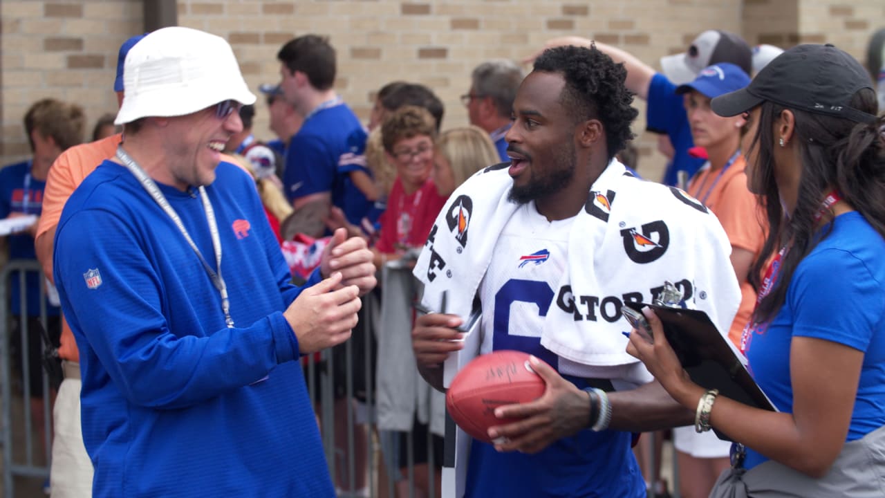 Case Keenum Goes Undercover at Training Camp