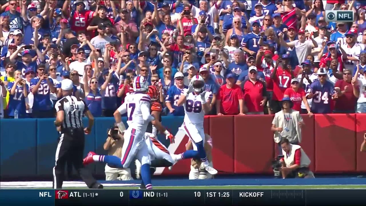 Watch: Josh Allen scrambles, finds Dawson Knox on amazing TD pass