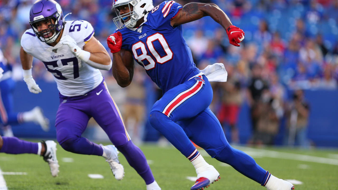 Bills release tight end Jason Croom from the practice squad