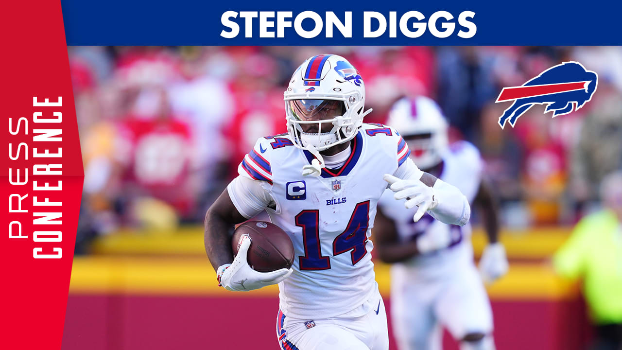 Bills WR Stefon Diggs Stayed On Field To Watch Chiefs Celebrate