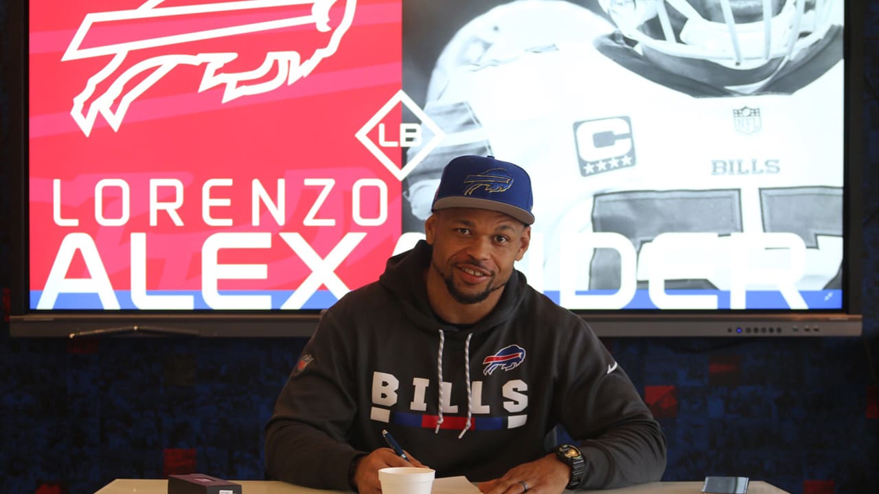 Buffalo Bills: Lorenzo Alexander and the most important award of all