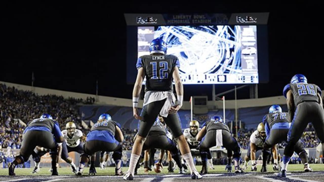 Broncos move up in draft, take QB Paxton Lynch from Memphis