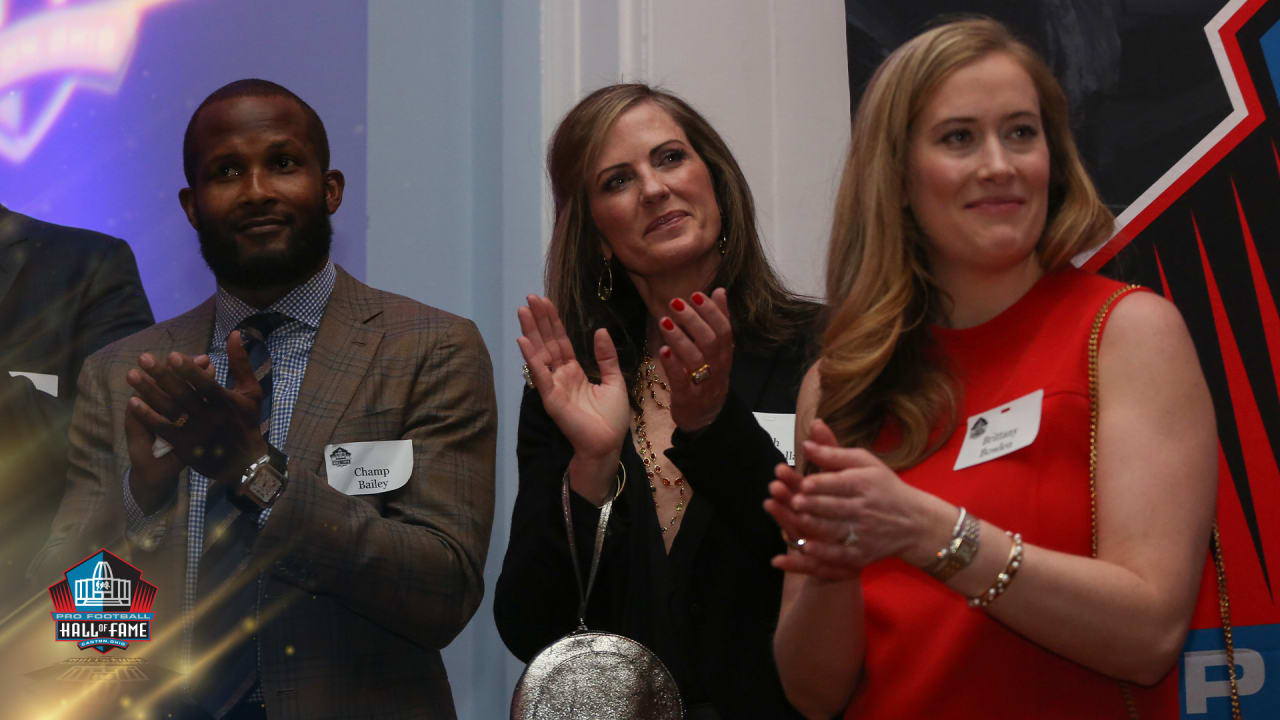 Broncos' HOF finalists celebrate start of election weekend