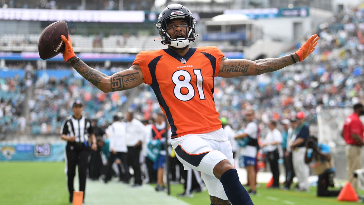 Kendall Hinton, Broncos' WR-turned-QB, goes 1-for-9 with two INTs