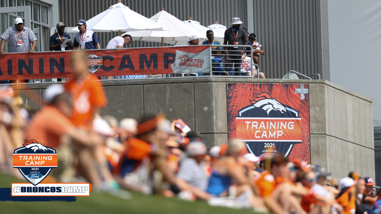 Broncos cheerleaders and mascot visit State Fairgrounds vax site