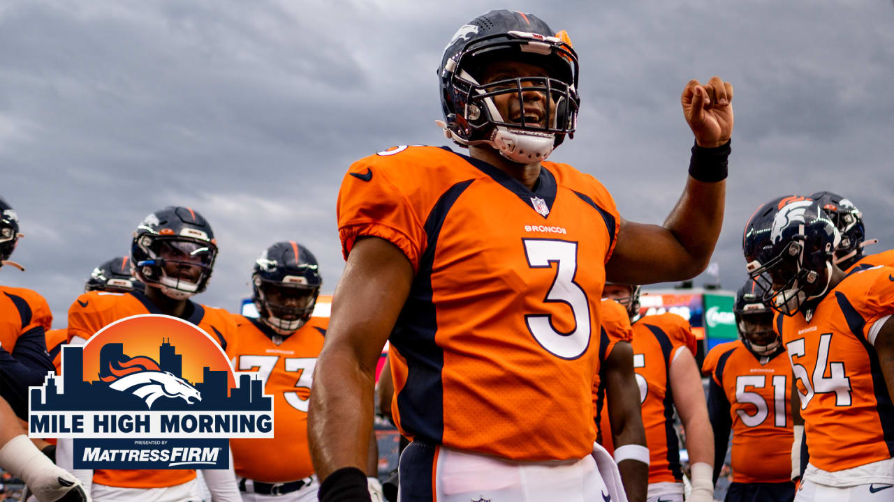 Breaking Down Denver Broncos' 2022 Regular-Season Schedule - Sports  Illustrated Mile High Huddle: Denver Broncos News, Analysis and More