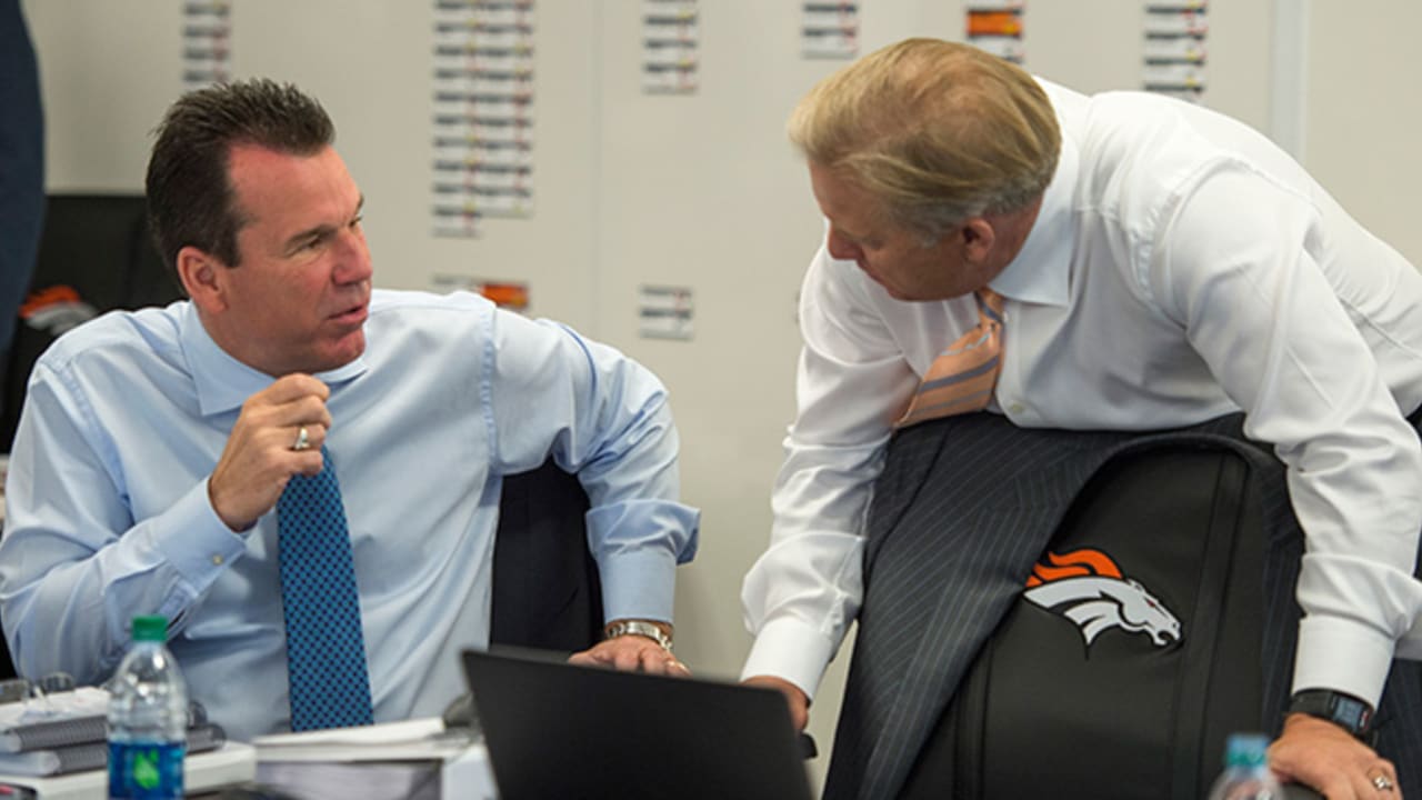 Emotional John Elway cries while discussing Broncos owner