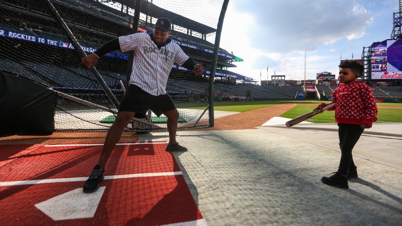 Colorado Rockies: Charlie Blackmon's refreshing take on taking a knee