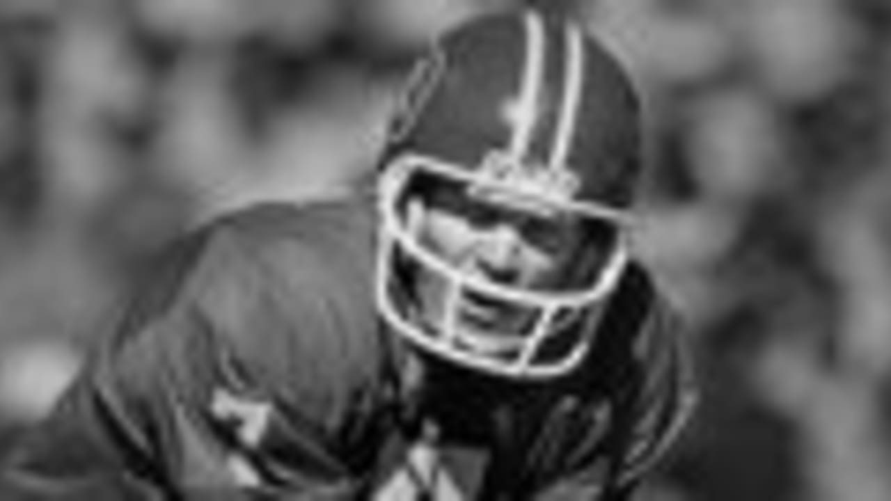 Detroit Lions wide receiver Tom Kennedy (85) has his face mask