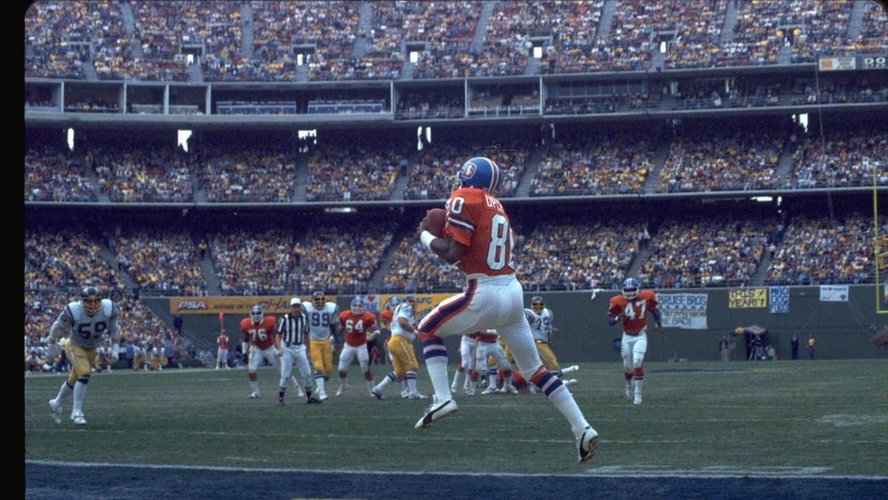 Kansas City Chiefs wide receiver Johnny Morton (80) celebrates a