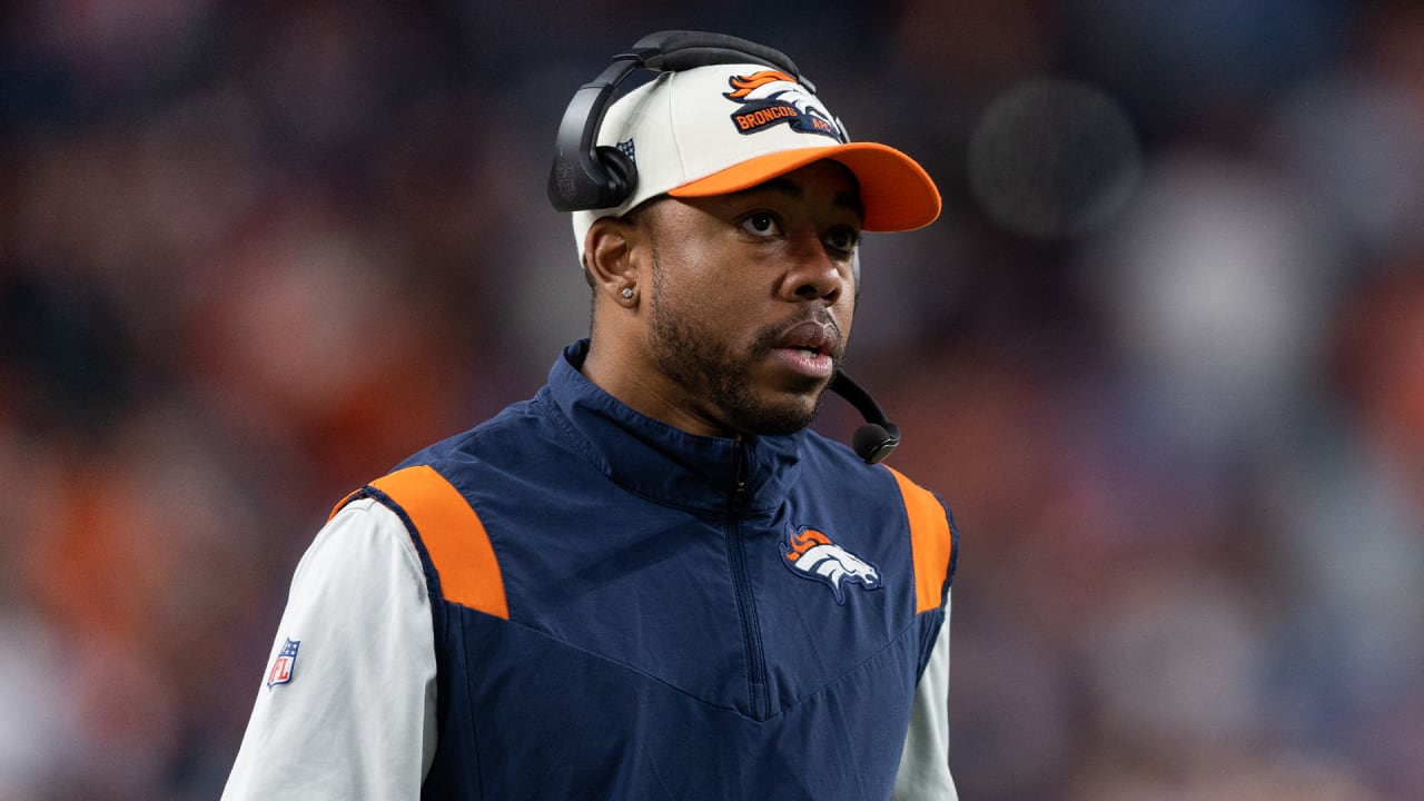 Vance Joseph impressed with growth of Broncos' oldest player