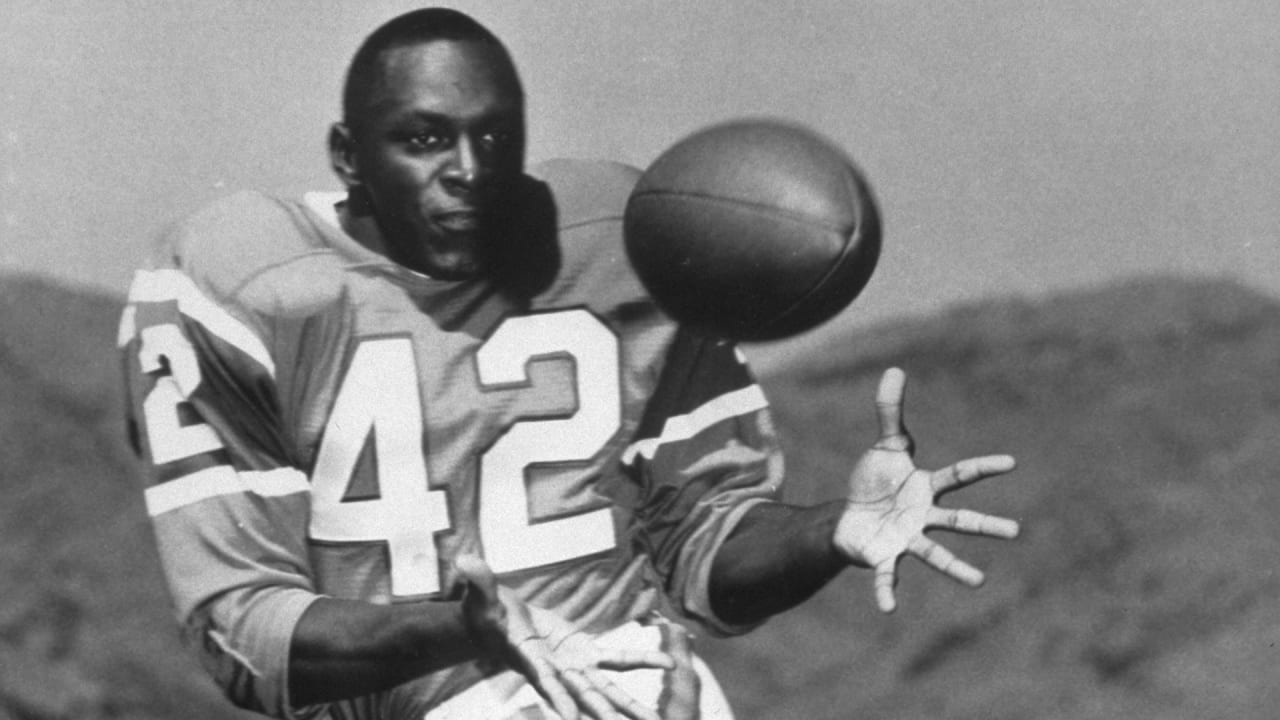 Broncos mourn the loss of former player and local luminary Odell Barry