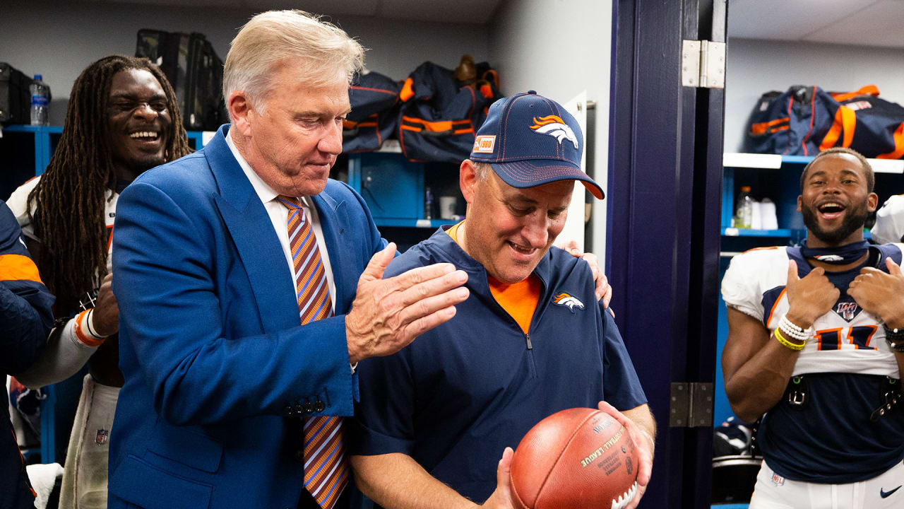 Broncos' Vic Fangio loses it on the sideline after Ravens run the