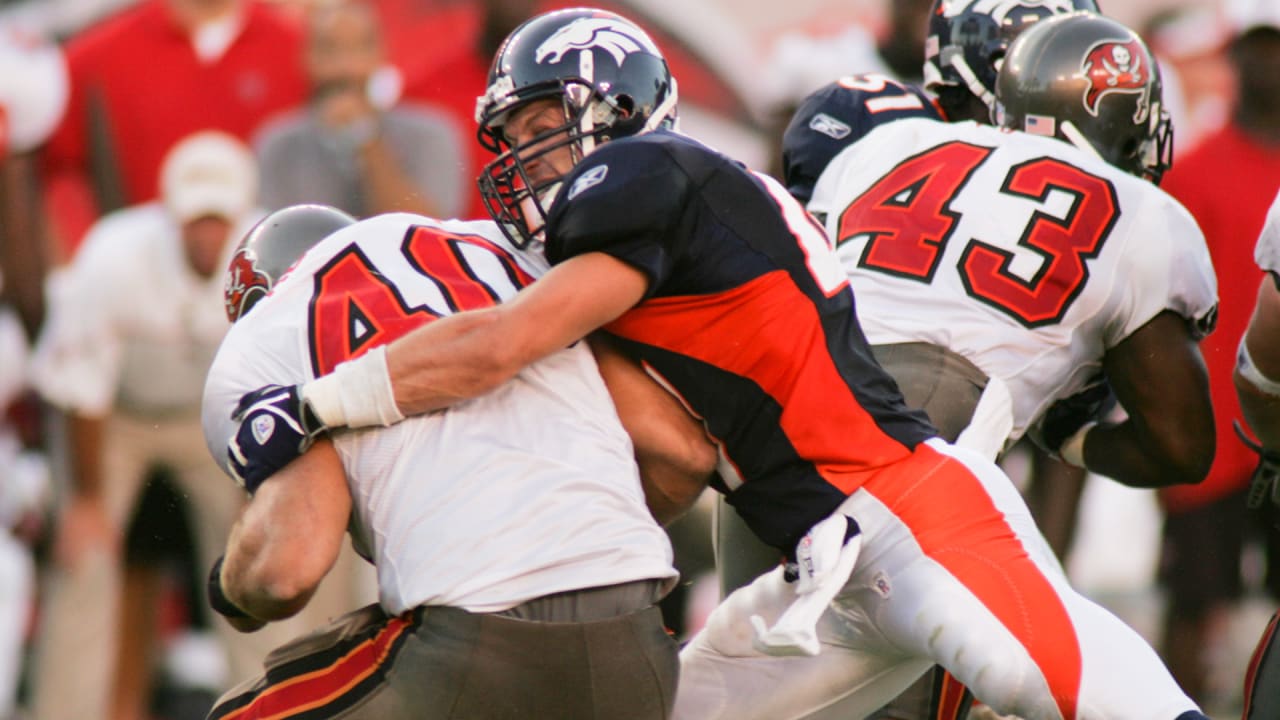 Safety John Lynch 47 of the Denver Broncos lines up against the News  Photo - Getty Images