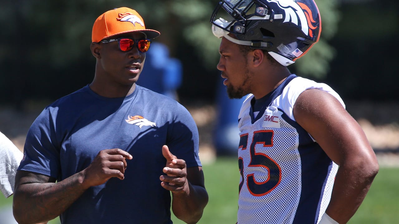 DeMarcus Ware wastes no time jumping into Broncos' pass-rush coaching  duties – Boulder Daily Camera