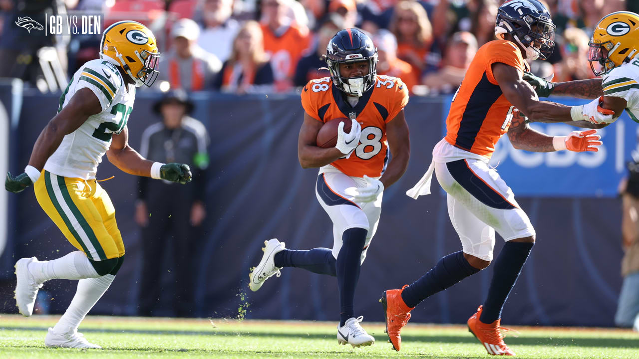 RB Jaleel McLaughlin eludes defenders on a 23-yard rush | Broncos vs ...