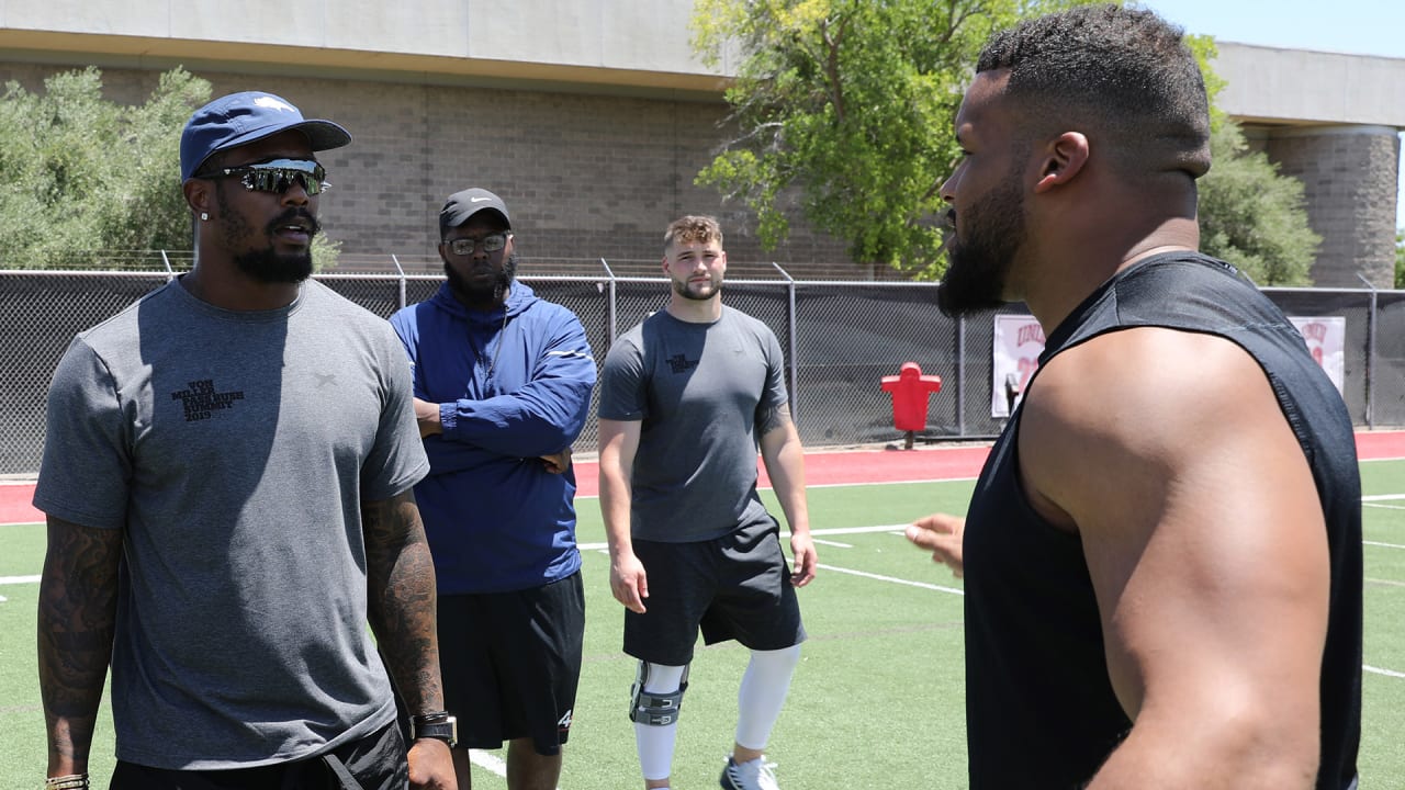 Denver Broncos: Von Miller hosts NFL stars at Pass Rush Summit at UNLV