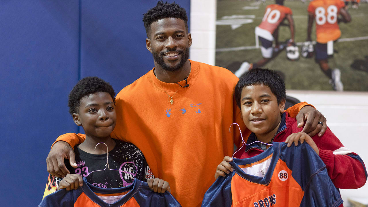 DENVER BRONCOS INTERNATIONAL: Former Broncos WR Emmanuel Sanders to honor Demaryius  Thomas