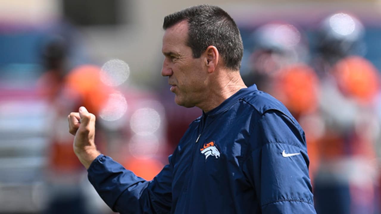 Gary Kubiak to receive lifetime-achievement award