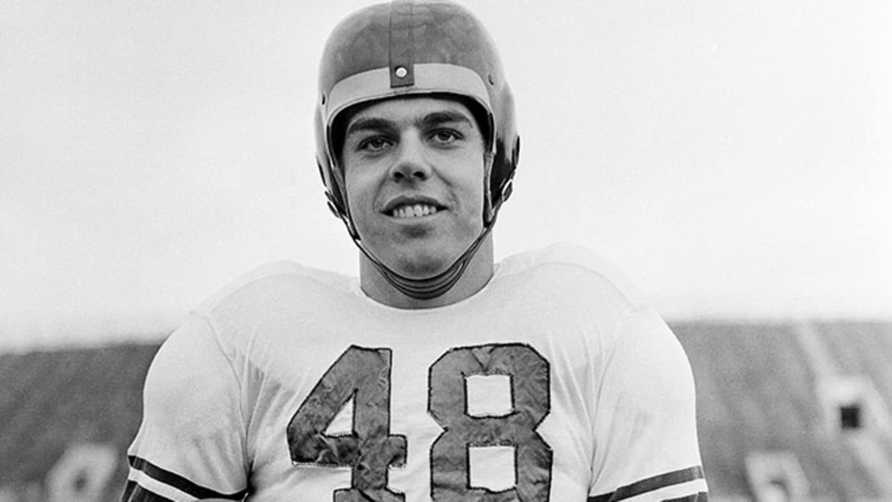 Otto Graham …  Cleveland browns history, Otto graham, Sports photos