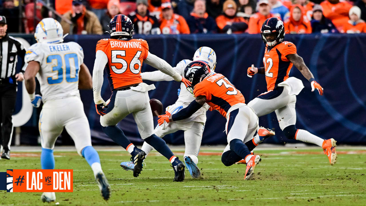 Justin Simmons chases DeAndre Carter down from behind for a key forced  fumble