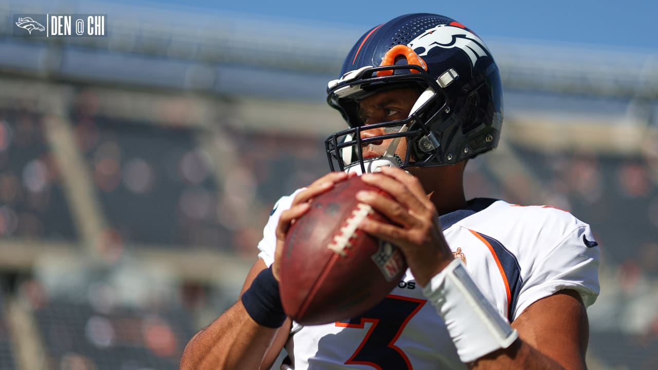 Pregame photos: Broncos arrive and prepare for Week 8 game vs