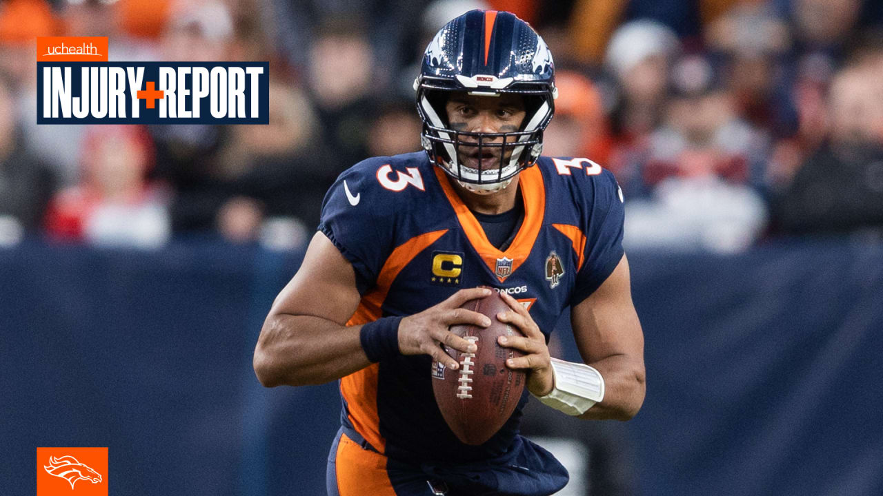 Broncos QB Russell Wilson exits game vs. Chiefs with possible head injury