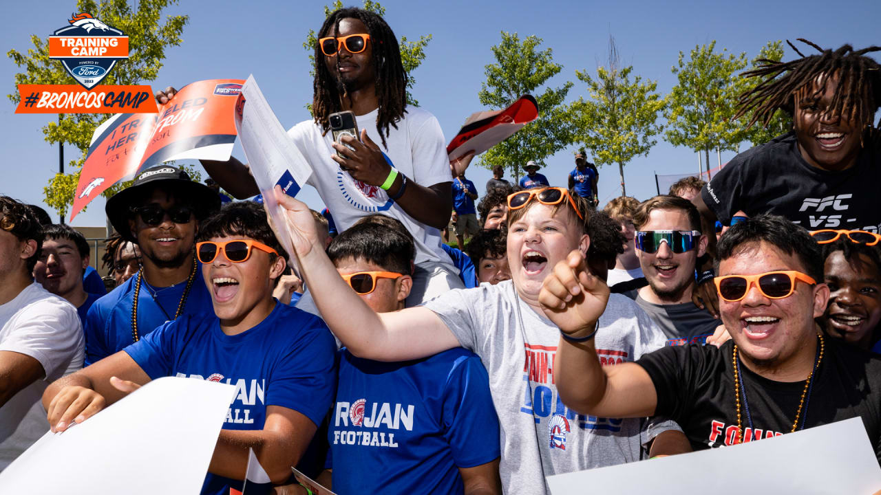 Photos: Peyton Manning, Jake Plummer visit as Broncos hold open practice on  Day 12 of 2023 Training Camp Powered by Ford