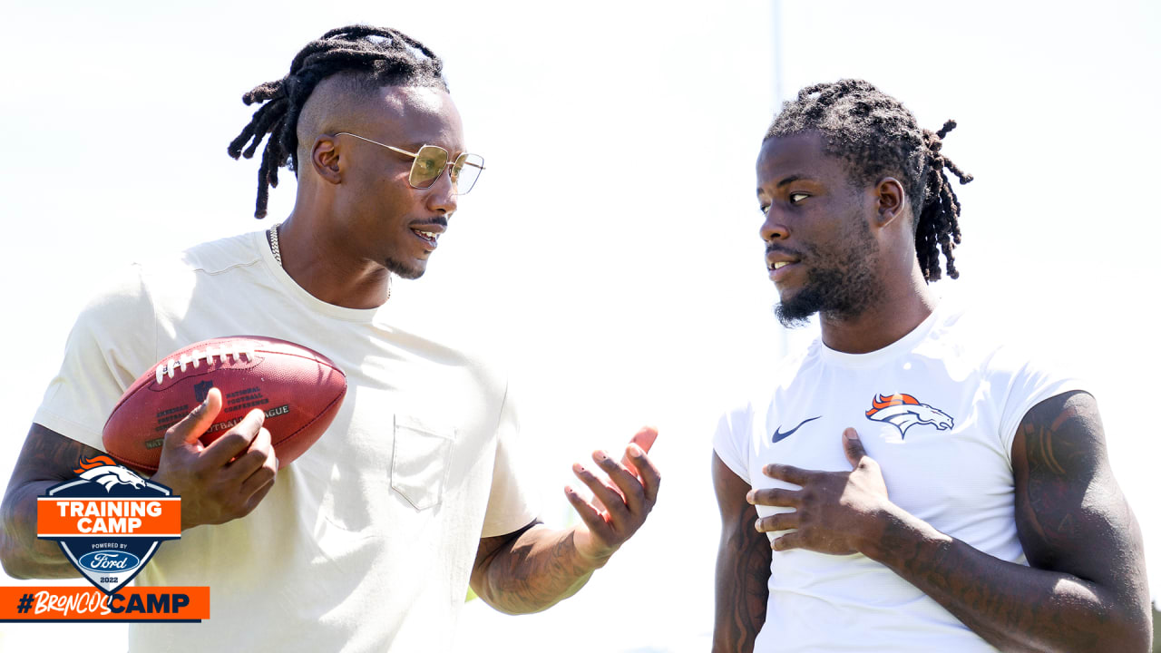 Denver Broncos news: Brandon Marshall host youth football camp