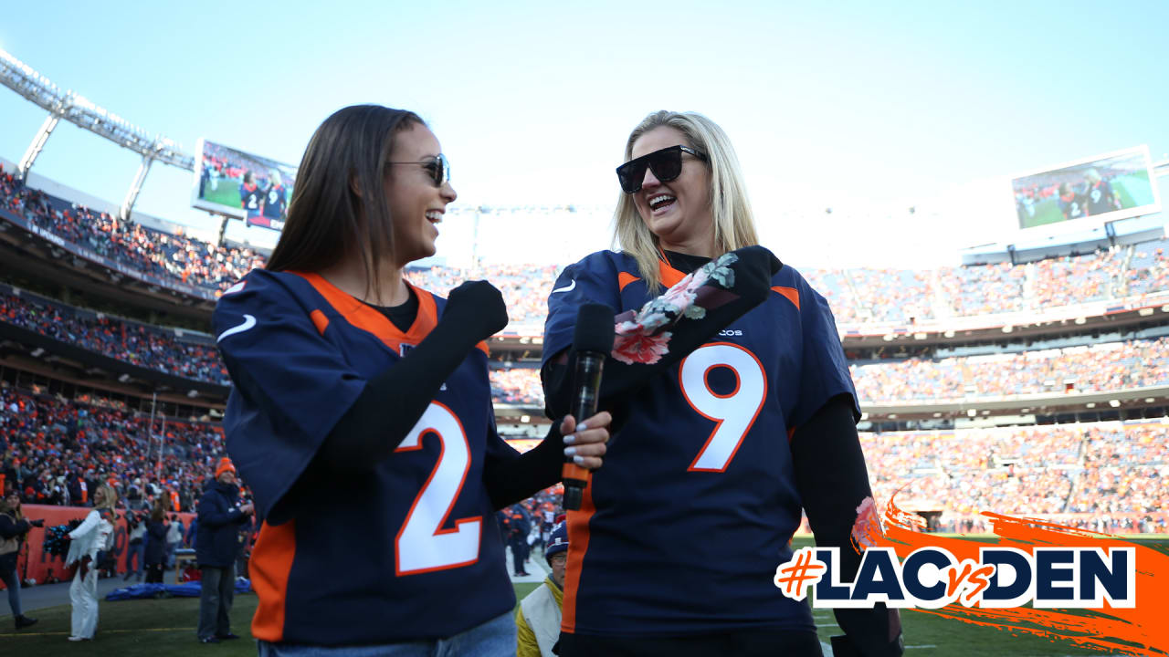 3 women wearing tim tebow denver broncos jerseys by Leah S. Photo stock -  StudioNow