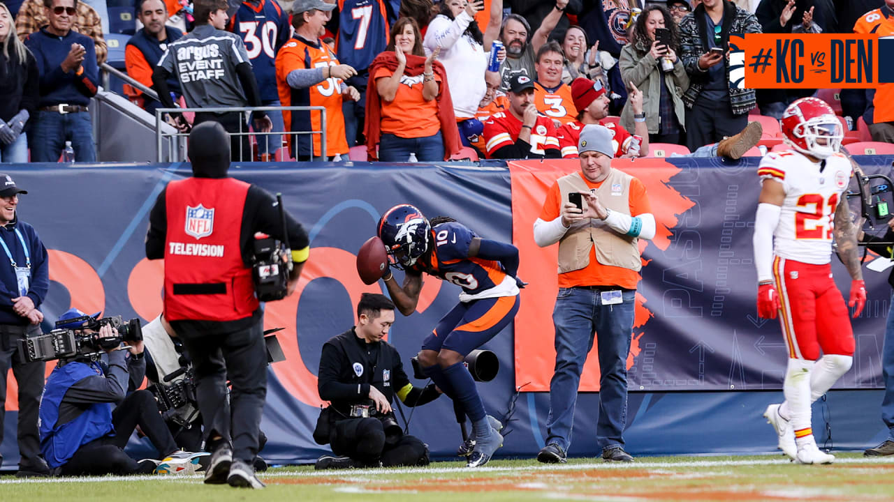 DENVER, CO - DECEMBER 11: Denver Broncos wide receiver Jerry Jeudy (10)  catches a pass for a fourth quarter touchdown during a game between the  Kansas City Chiefs and the Denver Broncos