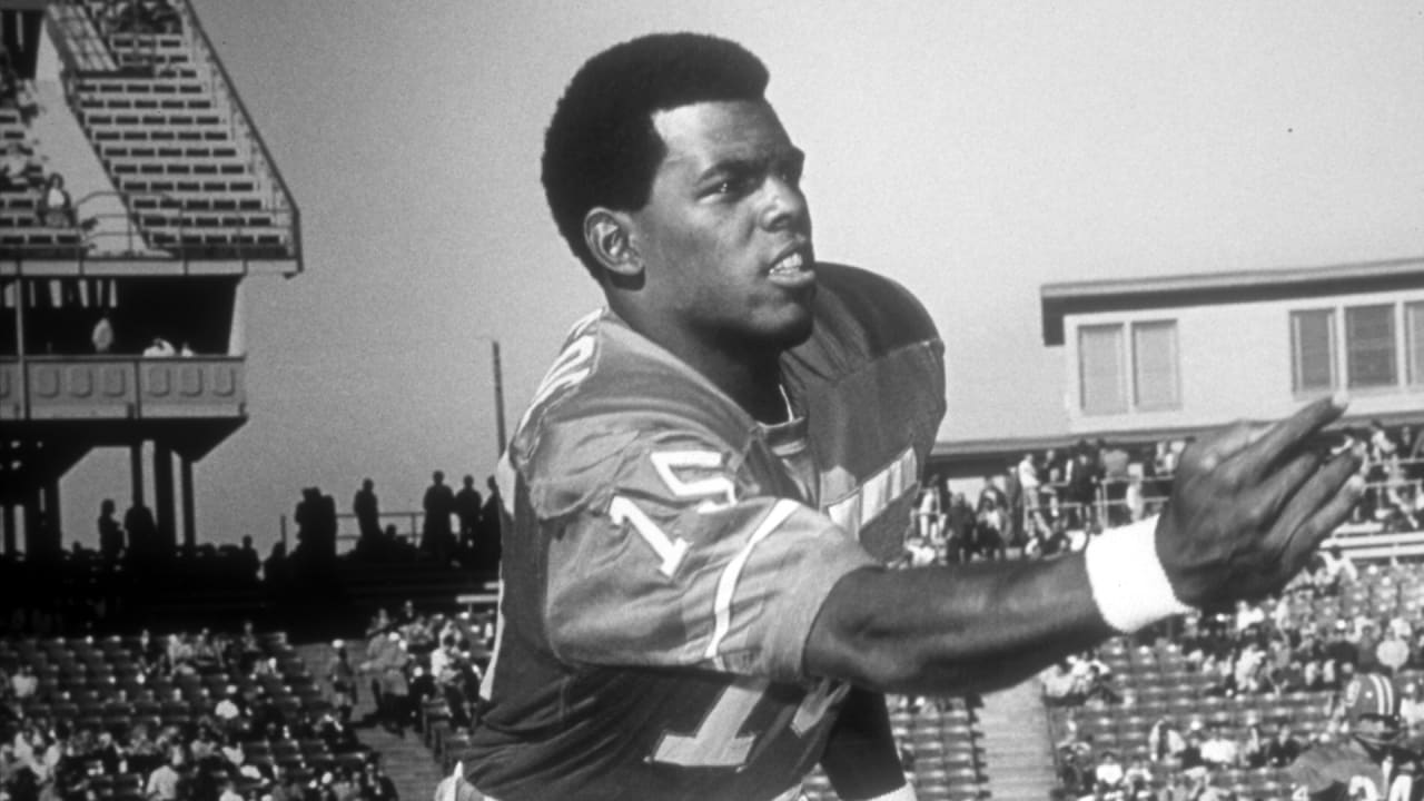 From the Pro Football Hall of Fame Archive: Marlin 'Magician' Briscoe  blazed trail for future quarterbacks