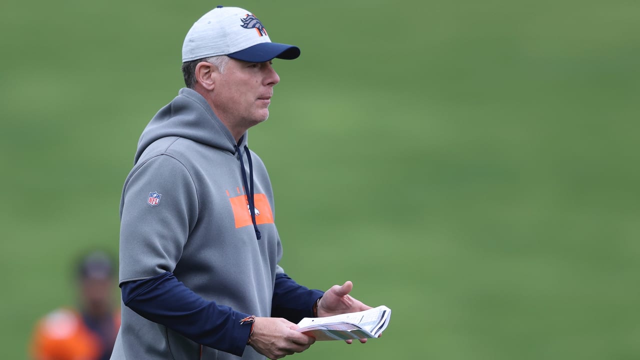 Broncos running backs coach Curtis Modkins tests positive for