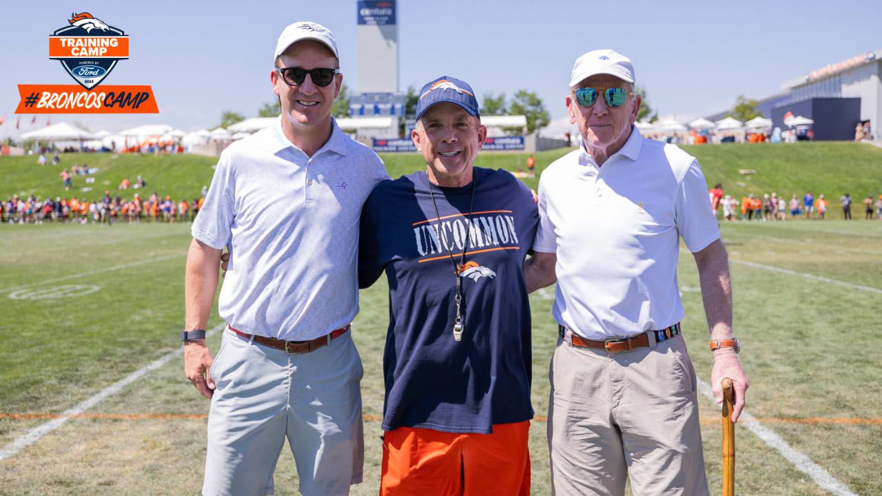 Photos Peyton Manning, Archie Manning visit training camp as Broncos close out joint practices