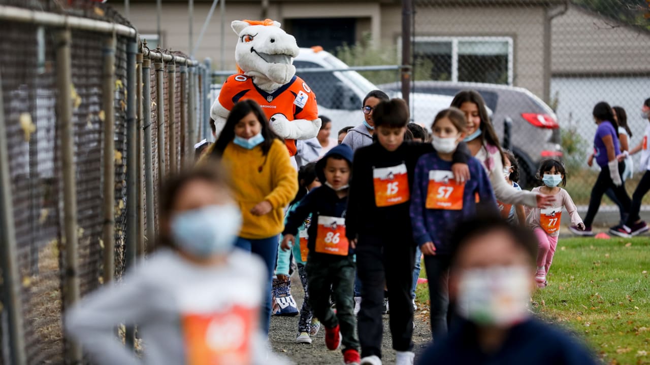 Vikings mascot highlights effort to get kids active