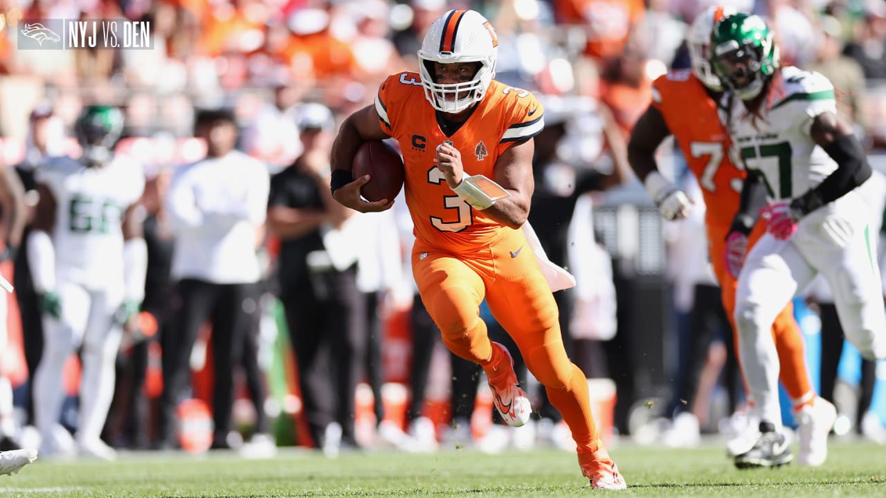 Denver Broncos Rookie RB Jaleel McLaughlin Presented With a Game Ball for  31-28 Win Over Chicago Bears - Sports Illustrated Mile High Huddle: Denver  Broncos News, Analysis and More