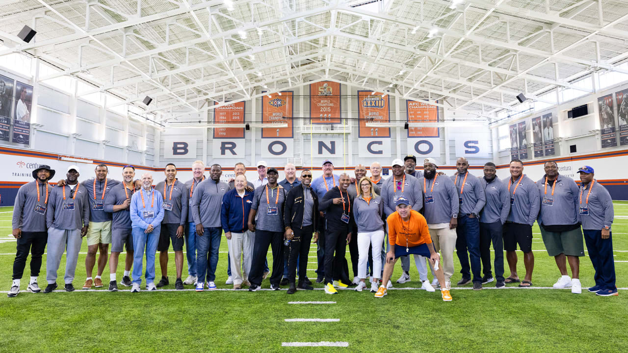 'It's great to be back': Super Bowl XXXIII alumni, Ring of Famers take in Broncos practice ahead of Week 2