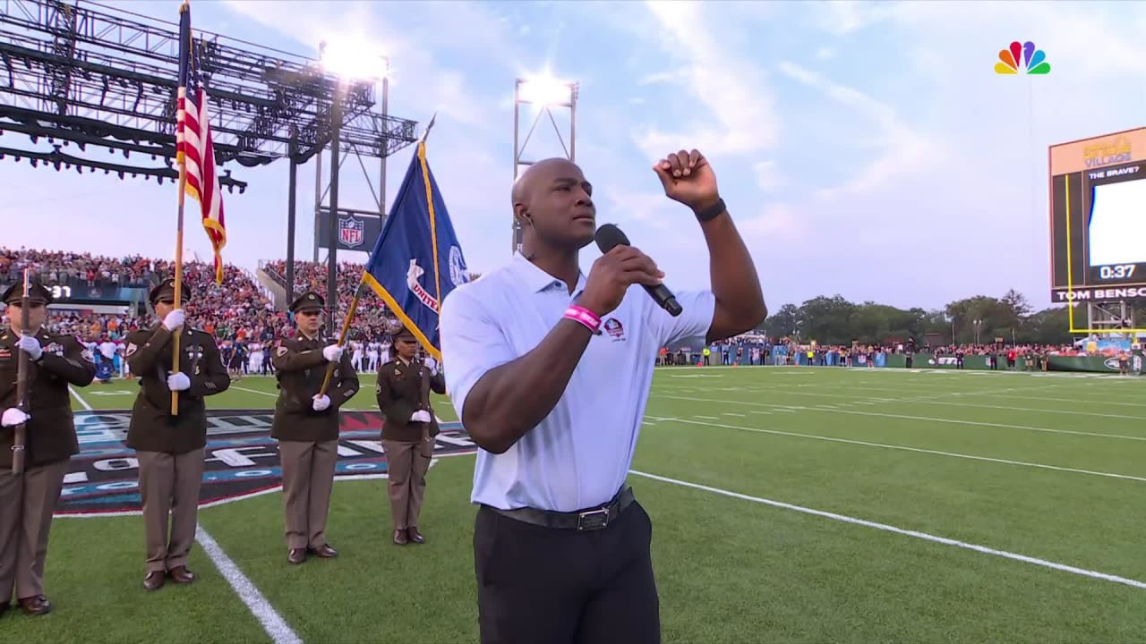 DeMarcus Ware sings national anthem before Hall of Fame game