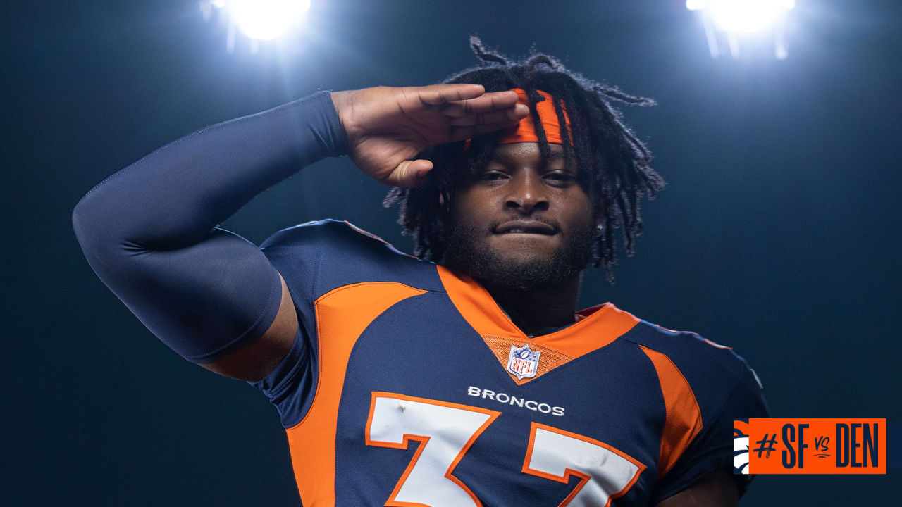 Broncos will wear alternate uniforms on 'Sunday Night Football'